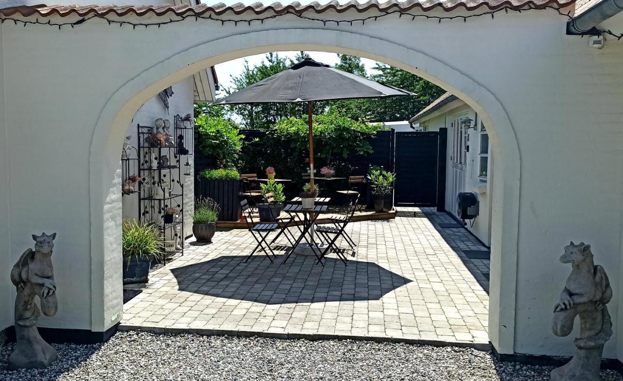 Dragondrum Bed & Kitchen Ullerslev ภายนอก รูปภาพ